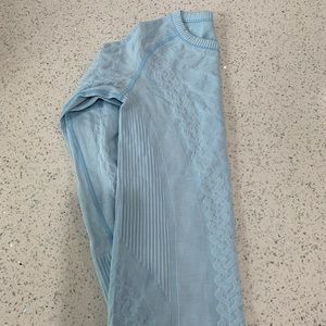 Knit long sleeve light blue